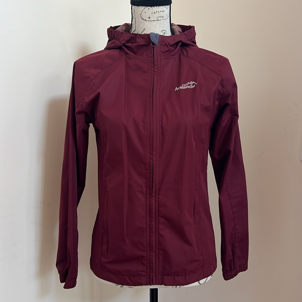 Avalanche Windbreaker
